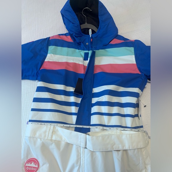 Colorful Women's Snow Jumpsuit - Picture 6 of 10